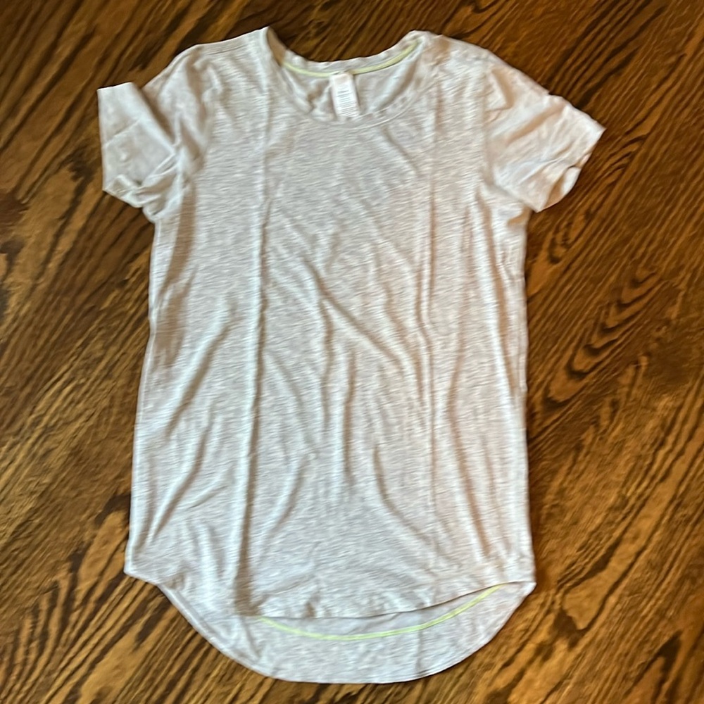 Ivivva girls light gray short sleeve tshirt